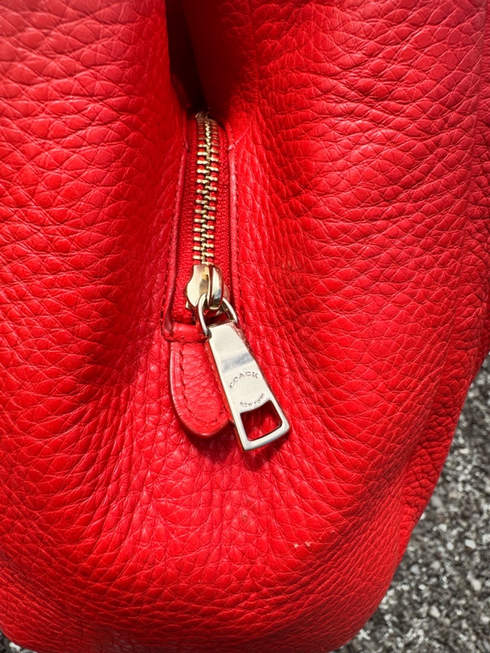Coach Edie 31 Pebbled Leather Shoulder Bag Red Hobo Gold Hardware - Picture 10 of 16